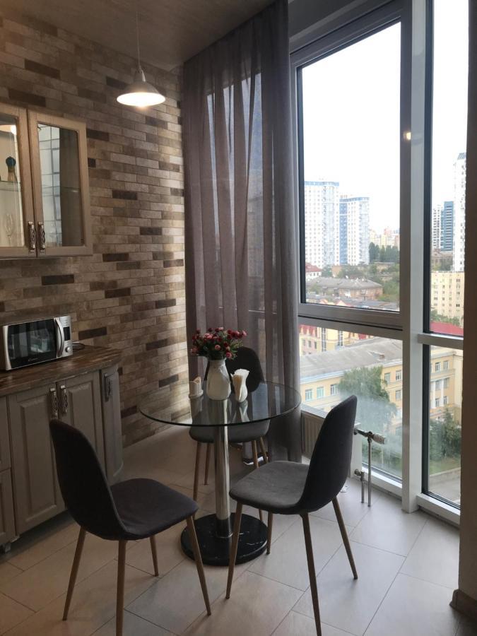 Apart Assistant On Smart Plaza Kiev Bagian luar foto
