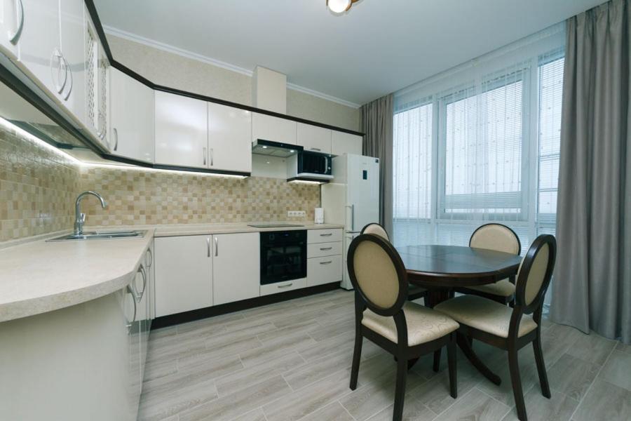 Apart Assistant On Smart Plaza Kiev Bagian luar foto